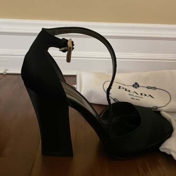 Prada Satin - Picture 4 of 6